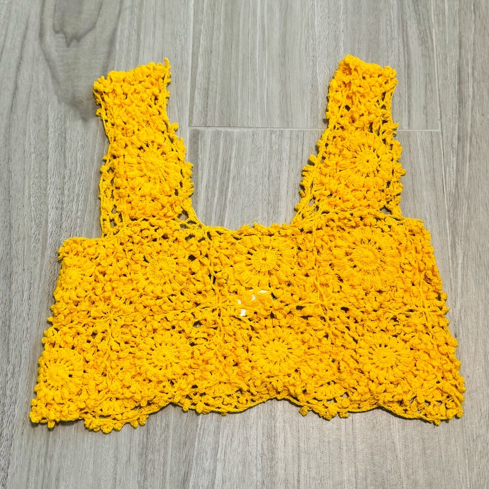 ALIX PINHO***Maya Handmade Crochet Yellow Cropped Top**Small $285 - Picture 4 of 6
